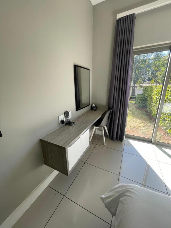 To Let 2 Bedroom Property for Rent in Rosebank Gauteng