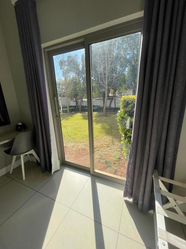 To Let 2 Bedroom Property for Rent in Rosebank Gauteng