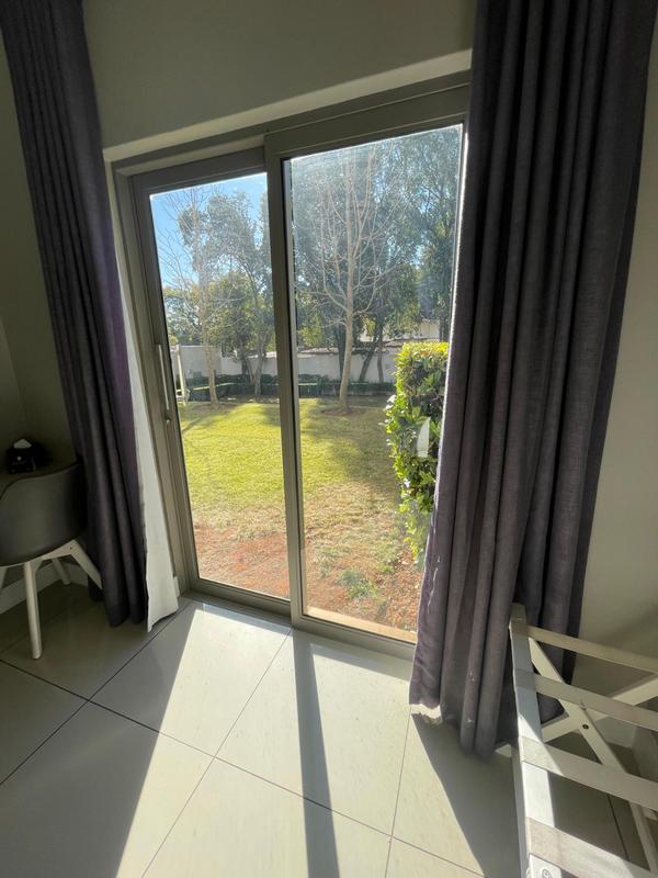 To Let 2 Bedroom Property for Rent in Rosebank Gauteng