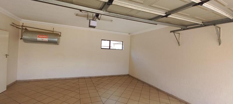 To Let 3 Bedroom Property for Rent in Mantevrede Gauteng