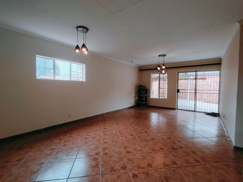 3 Bedroom Property for Sale in Wierdaglen Estate Gauteng