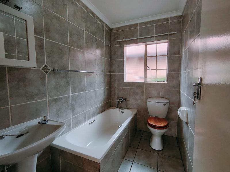 3 Bedroom Property for Sale in Wierdaglen Estate Gauteng