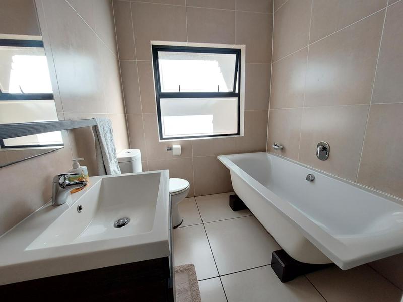 2 Bedroom Property for Sale in Fourways Gauteng