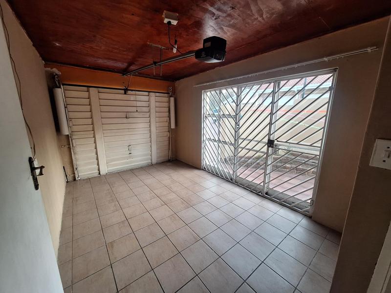 3 Bedroom Property for Sale in Waterkloof Glen Gauteng