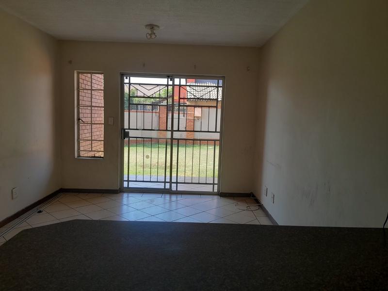 2 Bedroom Property for Sale in Wonderpark Estate Gauteng