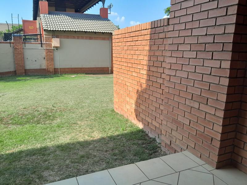 2 Bedroom Property for Sale in Wonderpark Estate Gauteng