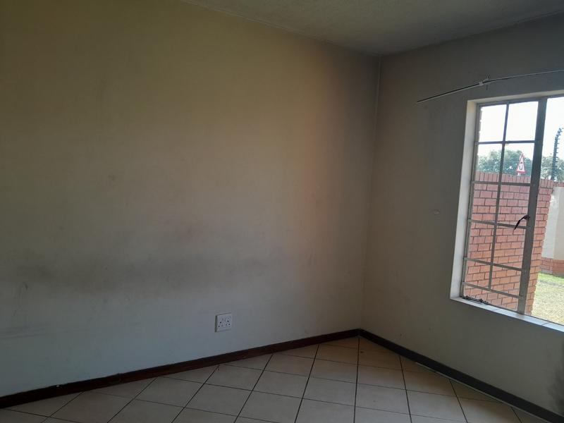 2 Bedroom Property for Sale in Wonderpark Estate Gauteng