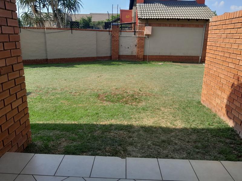 2 Bedroom Property for Sale in Wonderpark Estate Gauteng