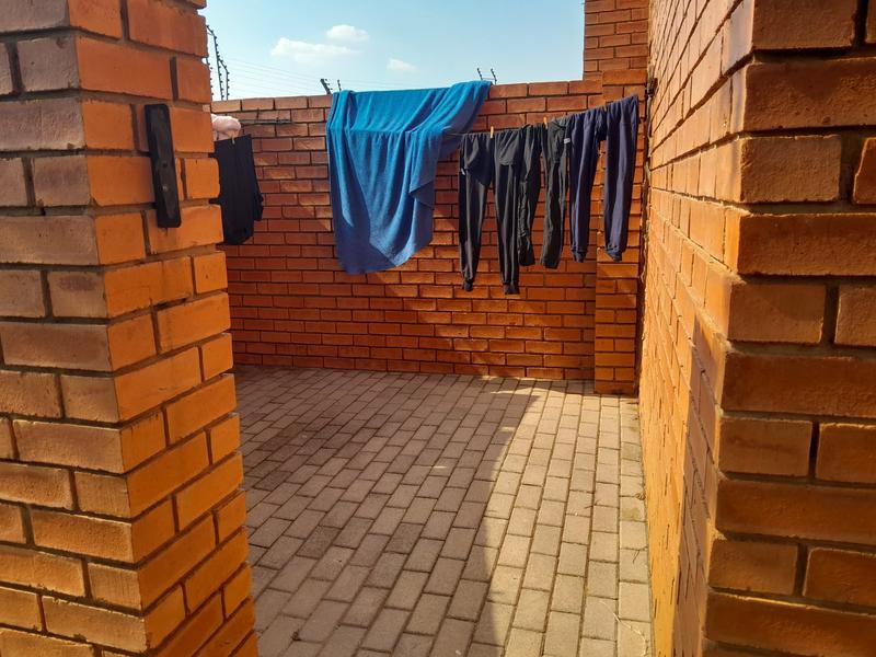 2 Bedroom Property for Sale in Wonderpark Estate Gauteng