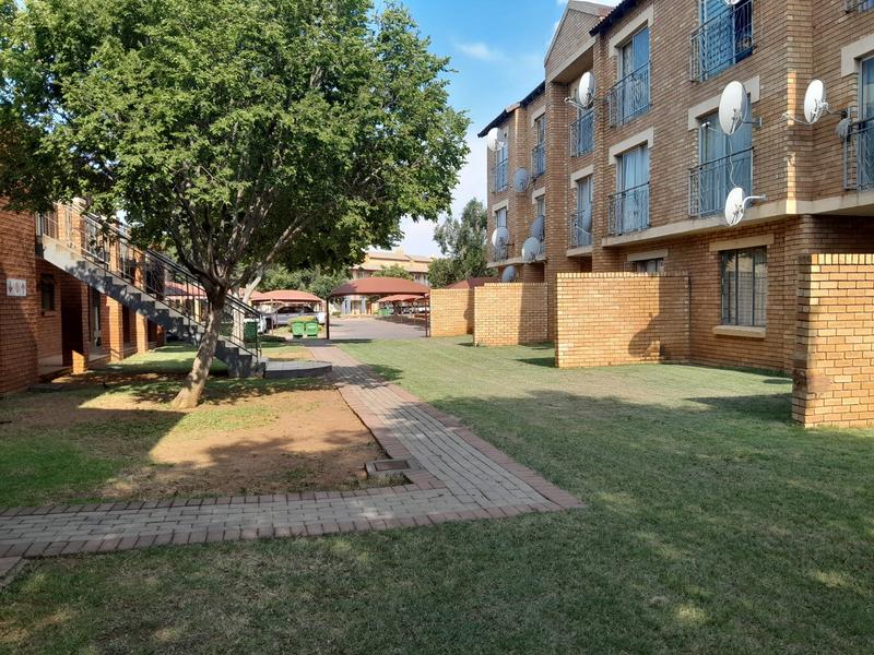 2 Bedroom Property for Sale in Wonderpark Estate Gauteng