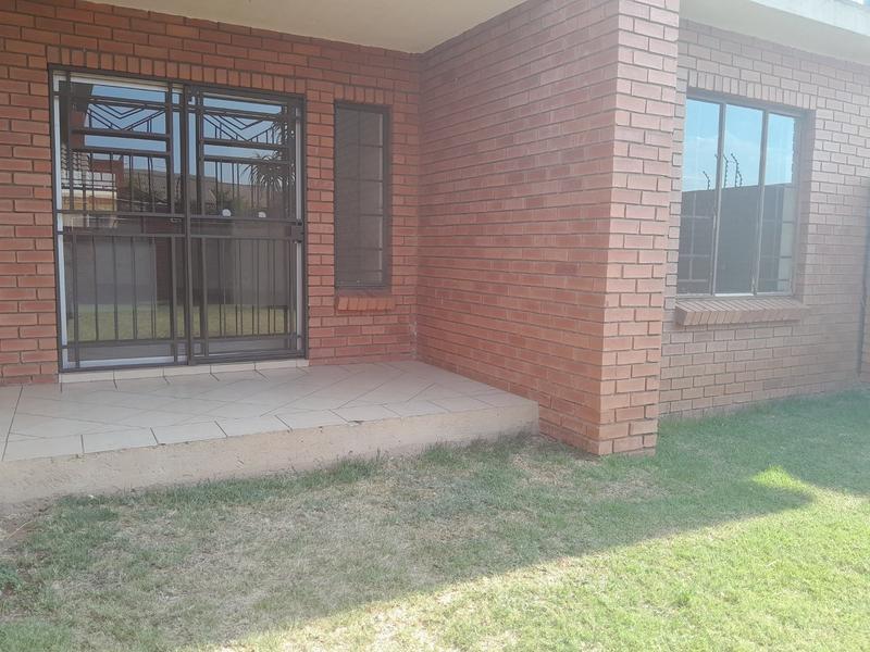 2 Bedroom Property for Sale in Wonderpark Estate Gauteng