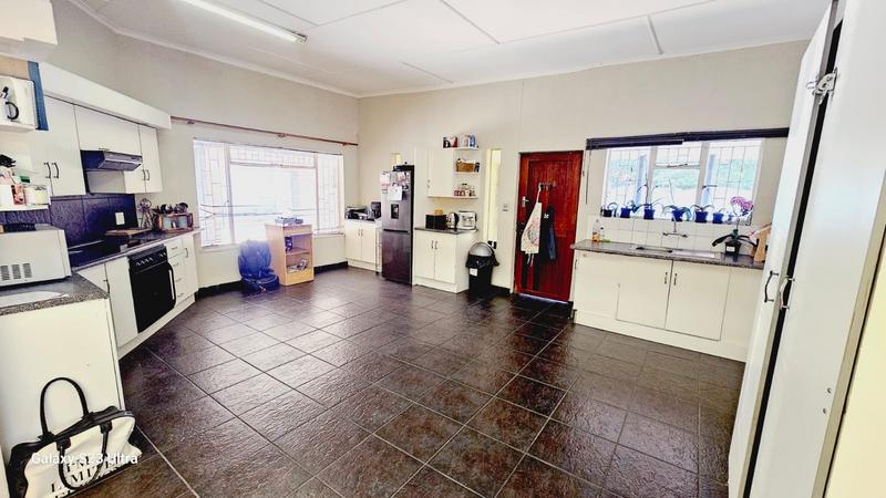 4 Bedroom Property for Sale in Verwoerdpark Gauteng