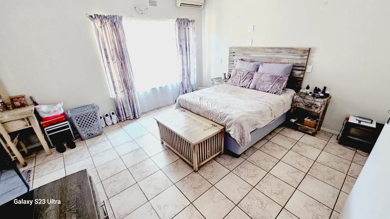 4 Bedroom Property for Sale in Verwoerdpark Gauteng
