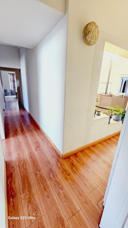 4 Bedroom Property for Sale in Verwoerdpark Gauteng