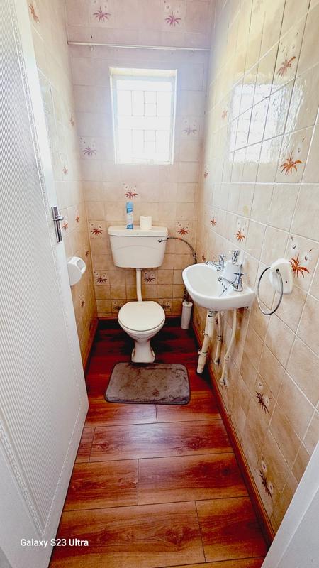 4 Bedroom Property for Sale in Verwoerdpark Gauteng