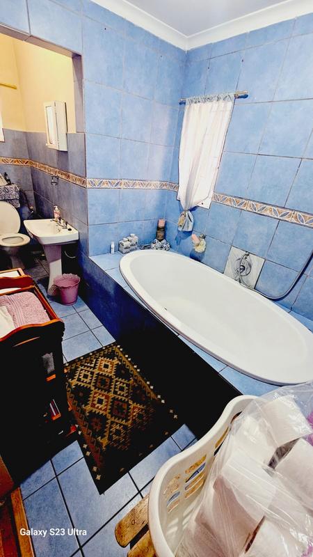 4 Bedroom Property for Sale in Verwoerdpark Gauteng