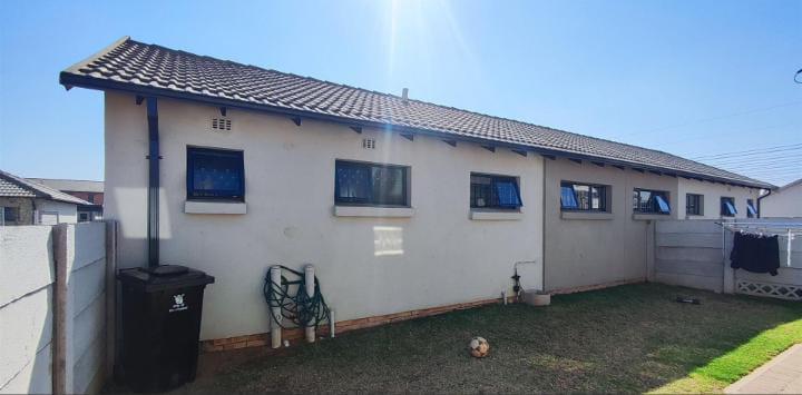 3 Bedroom Property for Sale in Albertsdal Gauteng