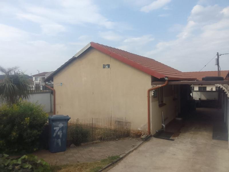 3 Bedroom Property for Sale in Roodekop Gauteng
