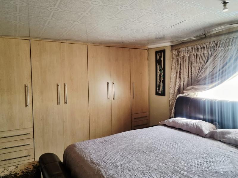 3 Bedroom Property for Sale in Roodekop Gauteng