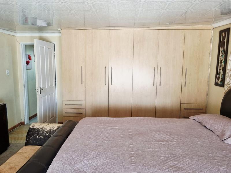 3 Bedroom Property for Sale in Roodekop Gauteng