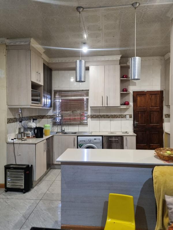 3 Bedroom Property for Sale in Roodekop Gauteng
