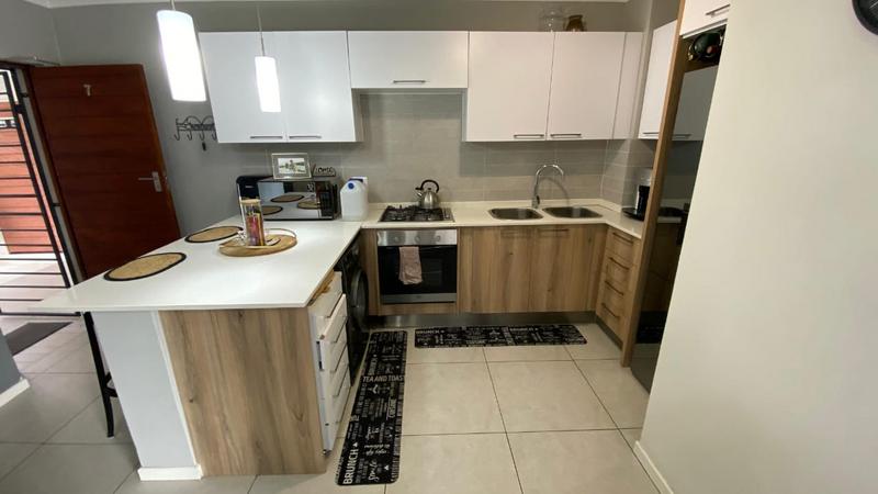 To Let 1 Bedroom Property for Rent in Modderfontein Gauteng