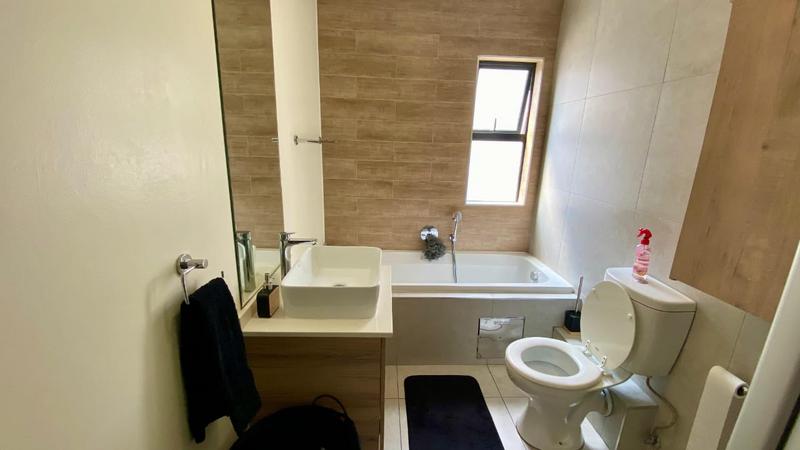 To Let 1 Bedroom Property for Rent in Modderfontein Gauteng