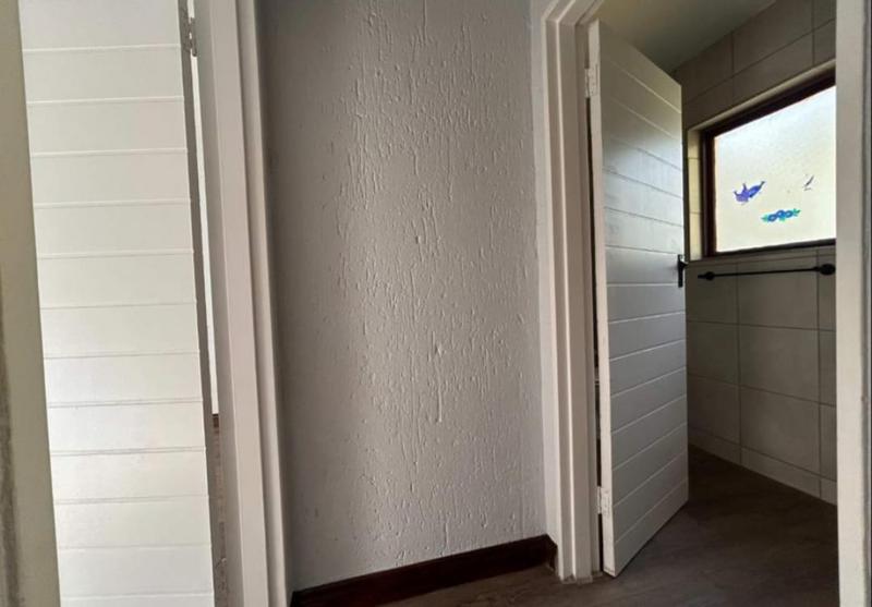 1 Bedroom Property for Sale in New Market Gauteng