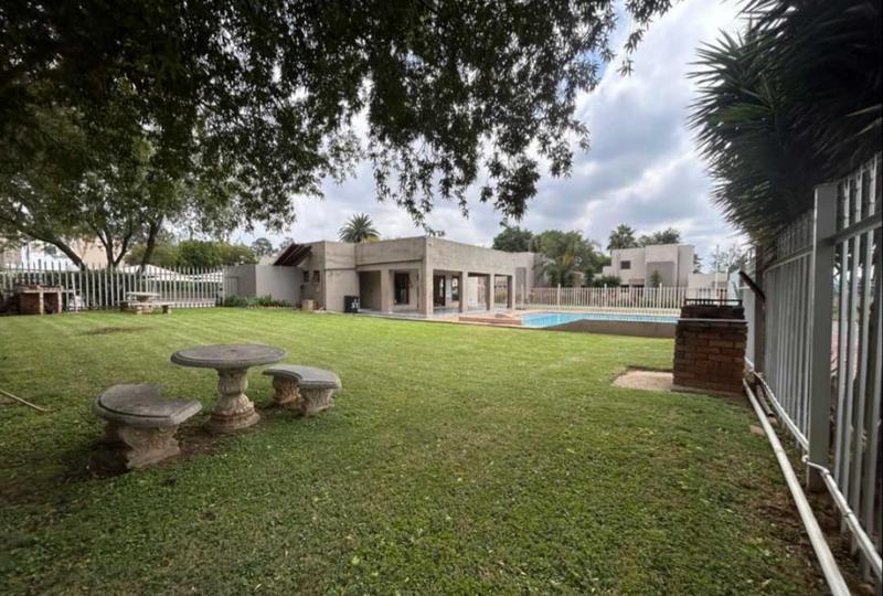 1 Bedroom Property for Sale in New Market Gauteng