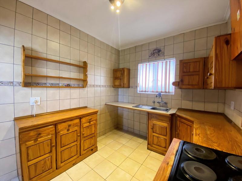 To Let 1 Bedroom Property for Rent in Fairland Gauteng