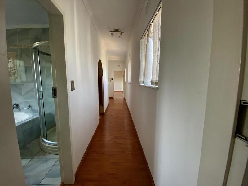 To Let 1 Bedroom Property for Rent in Fairland Gauteng