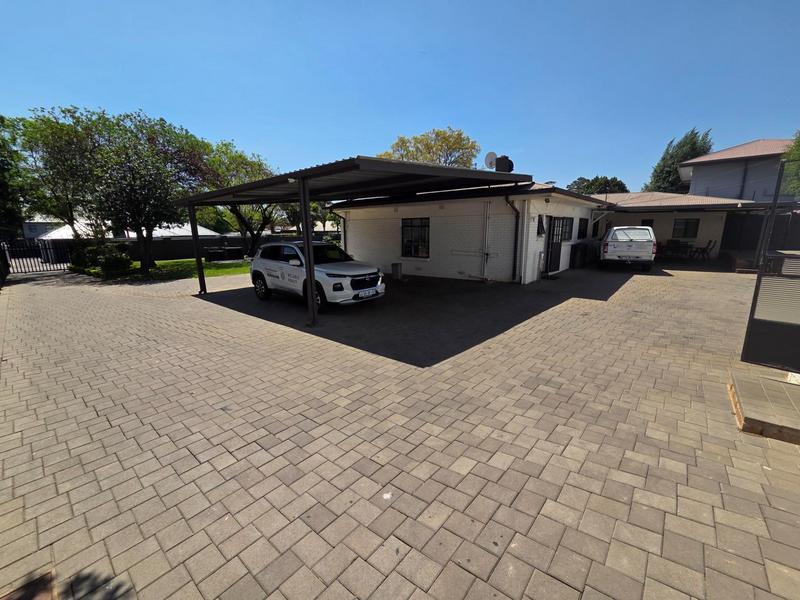 To Let 5 Bedroom Property for Rent in Menlo Park Gauteng