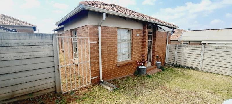 3 Bedroom Property for Sale in Olievenhoutbosch Gauteng