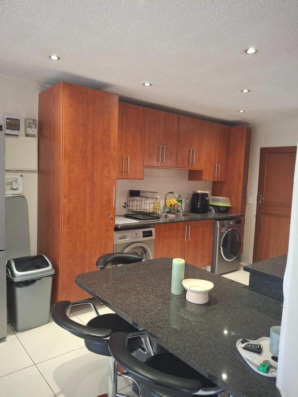 To Let 2 Bedroom Property for Rent in Killarney Gauteng