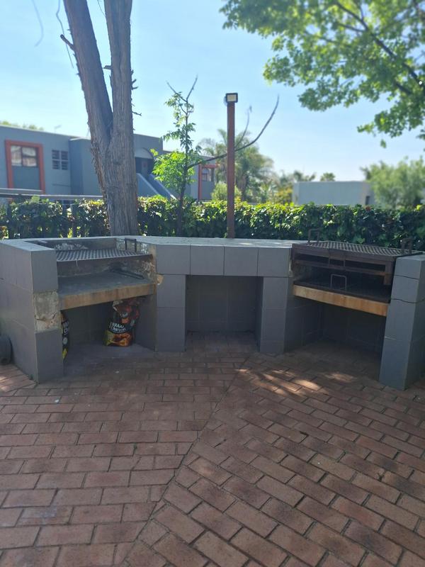 To Let 2 Bedroom Property for Rent in Killarney Gauteng