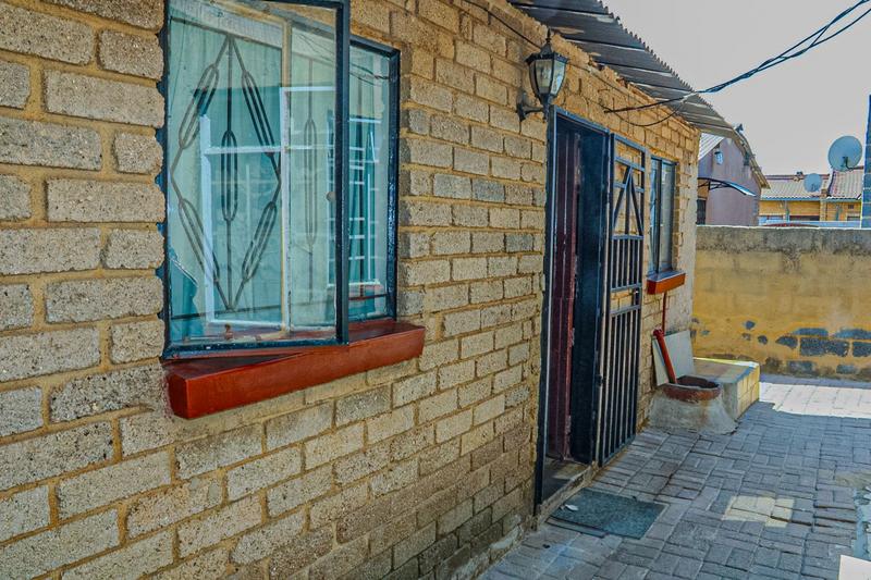 2 Bedroom Property for Sale in Tembisa Gauteng