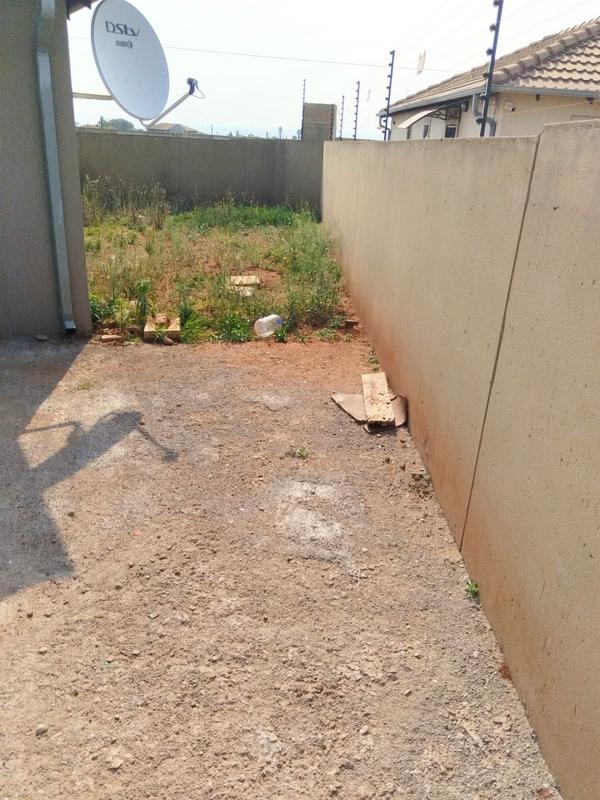 2 Bedroom Property for Sale in Dawn Park Gauteng