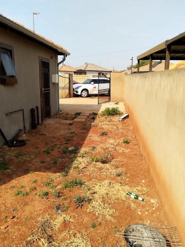 2 Bedroom Property for Sale in Dawn Park Gauteng
