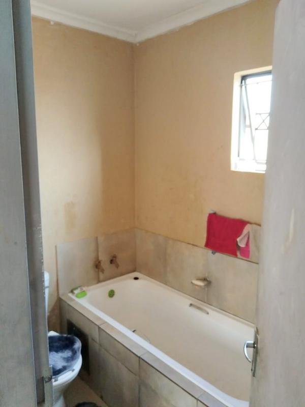 2 Bedroom Property for Sale in Dawn Park Gauteng