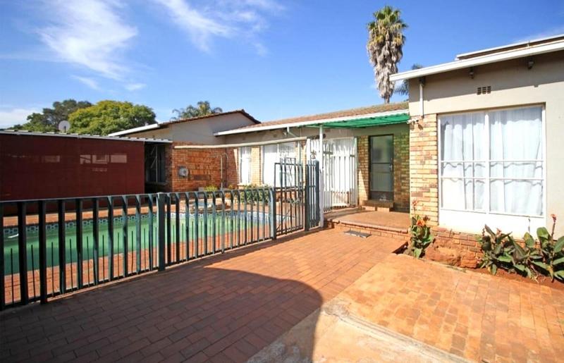 3 Bedroom Property for Sale in Roodekrans Gauteng