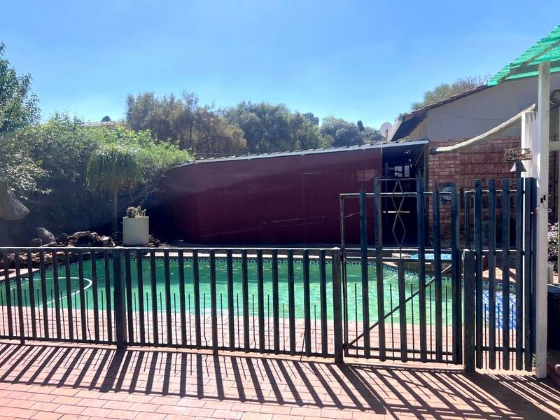 3 Bedroom Property for Sale in Roodekrans Gauteng