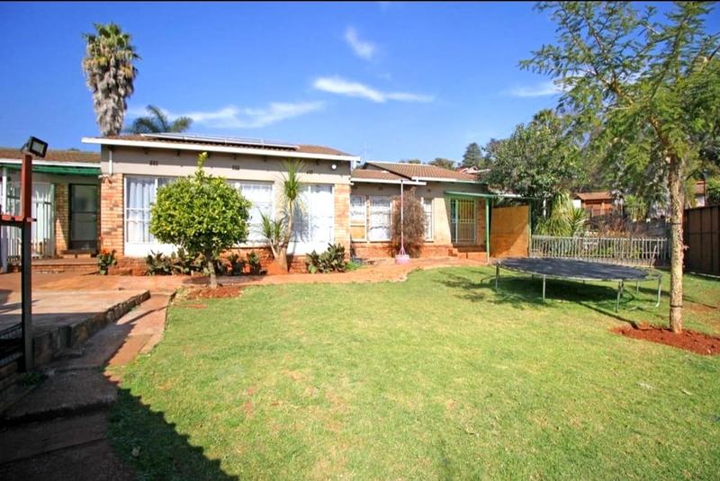 3 Bedroom Property for Sale in Roodekrans Gauteng