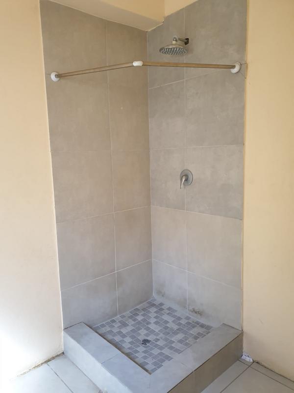 To Let 1 Bedroom Property for Rent in Orlando Gauteng