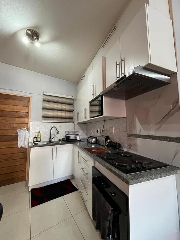 1 Bedroom Property for Sale in Milpark Gauteng