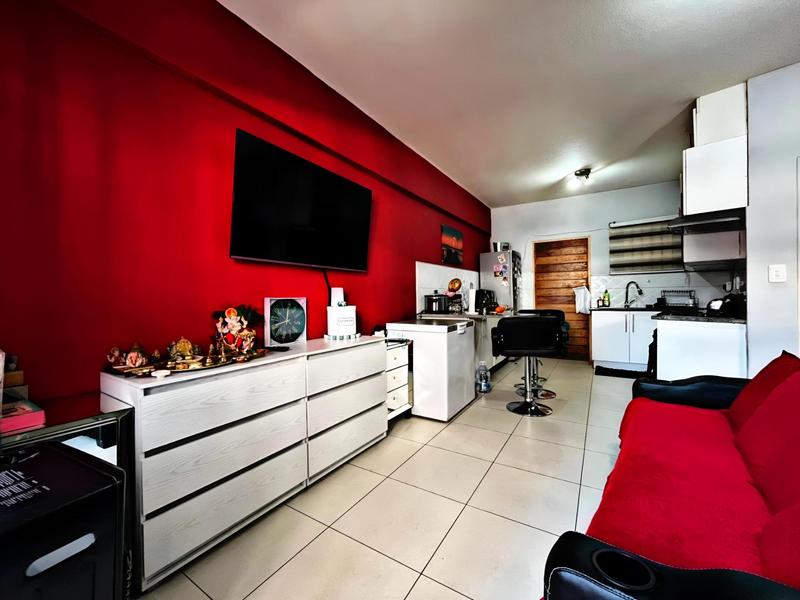 1 Bedroom Property for Sale in Milpark Gauteng