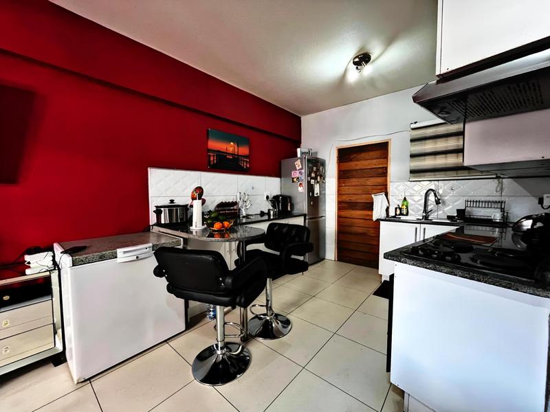 1 Bedroom Property for Sale in Milpark Gauteng