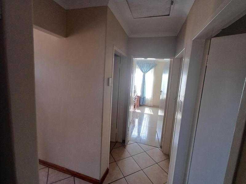 To Let 2 Bedroom Property for Rent in Eldoraigne Gauteng