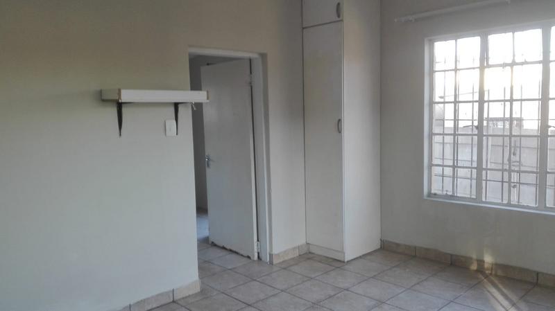 To Let 1 Bedroom Property for Rent in Selection Park Gauteng