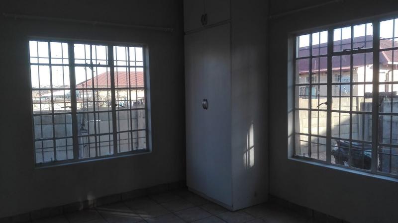 To Let 1 Bedroom Property for Rent in Selection Park Gauteng