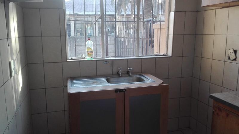 To Let 1 Bedroom Property for Rent in Selection Park Gauteng
